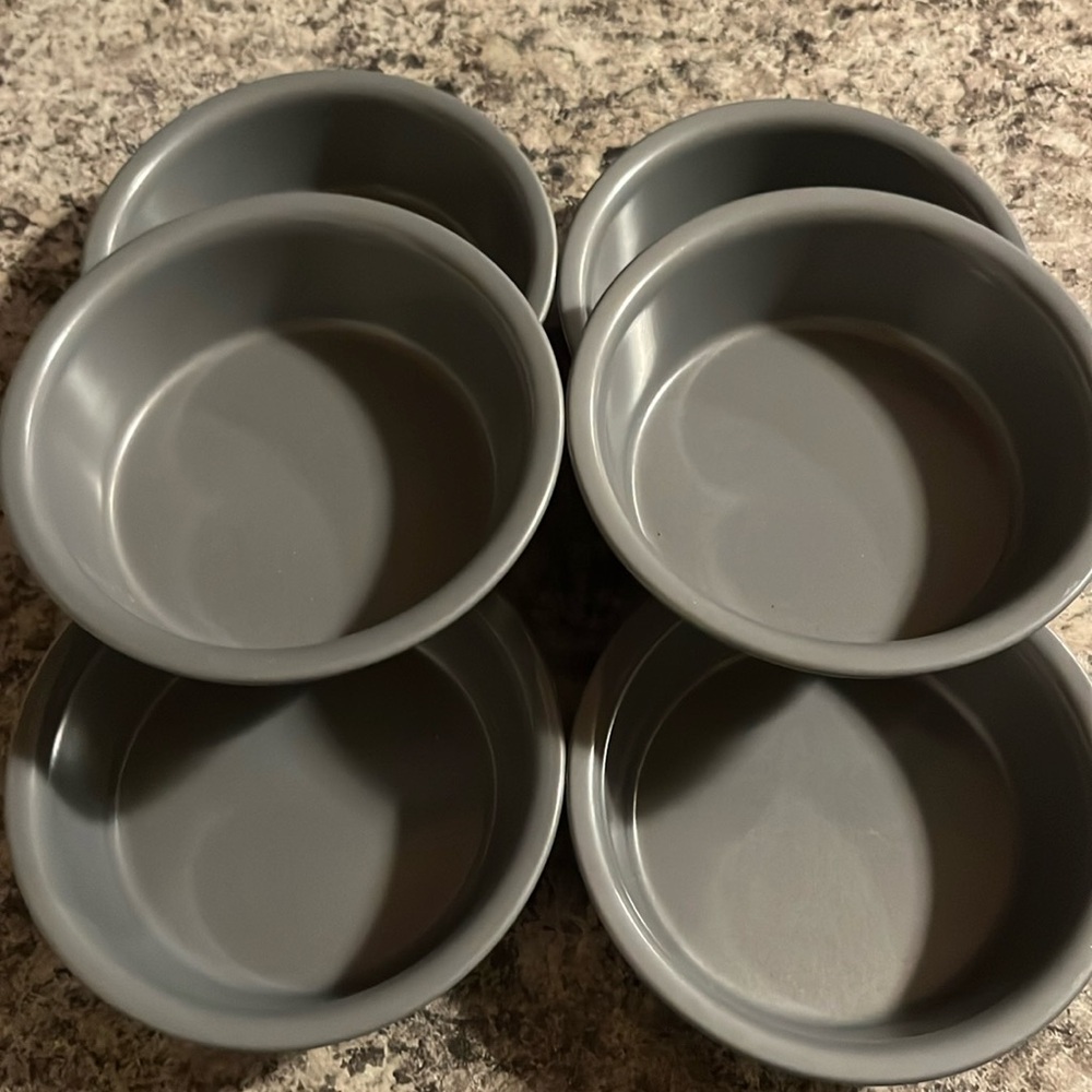 6 Mini Cake Pans